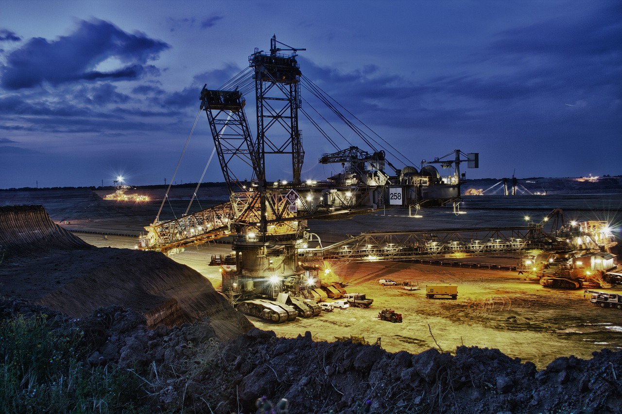 excavator, brown coal, open pit mining-897584.jpg